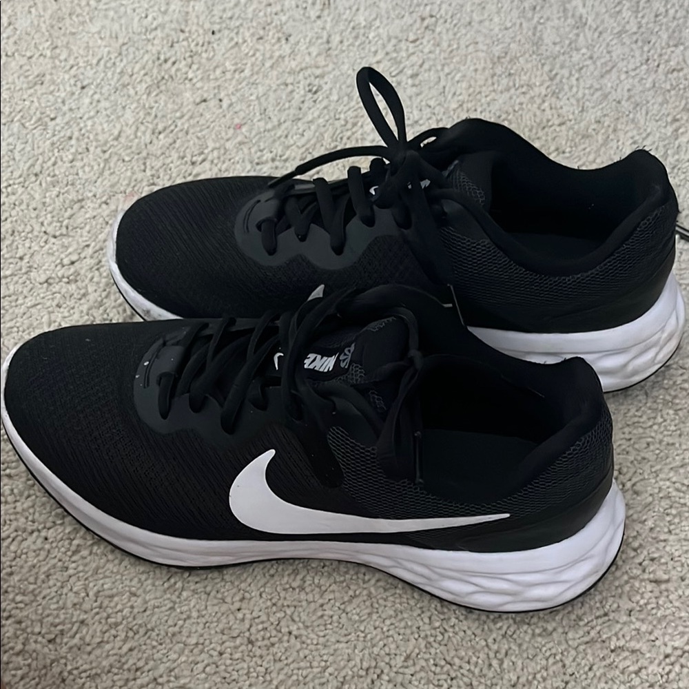 Nike Black and White womens shoes barely worn